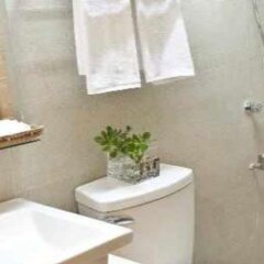 Отель Chalet Baguio Филиппины, Багуйо - отзывы, цены и фото номеров - забронировать отель Chalet Baguio онлайн ванная