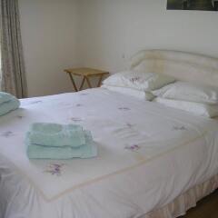 Отель South Newlands Farm сейф в номере