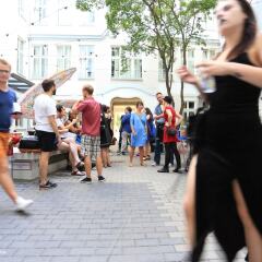 Отель Generator Berlin Mitte Берлин городской автобус