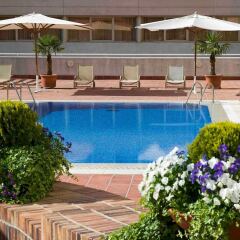 Отель Novotel Madrid Campo de las Naciones бассейн фото 3
