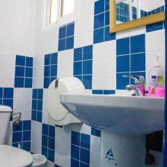 Отель Pensión Ayuntamiento Испания, Аликанте - отзывы, цены и фото номеров - забронировать отель Pensión Ayuntamiento онлайн ванная фото 2
