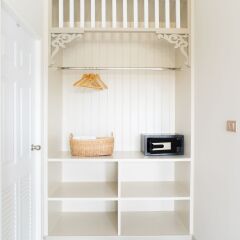 Отель Panphuree Residence сейф в номере