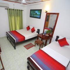 Thilaka City Hotel комната для гостей