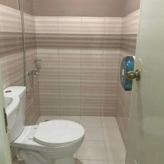 Отель Katris Homes - Hostel Филиппины, Тагбиларан - отзывы, цены и фото номеров - забронировать отель Katris Homes - Hostel онлайн ванная