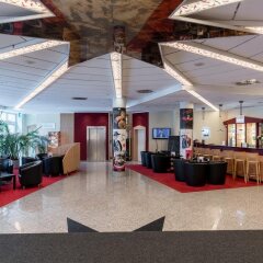 AZIMUT Hotel Dresden интерьер отеля