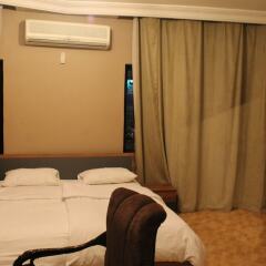 Alballouti Hotel Suites Амман комната для гостей фото 6