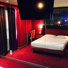 Lacoba Hotel – Adults Only сейф в номере