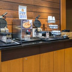 Отель Fairfield Inn & Suites by Marriott Frederick питание фото 2