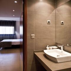 Апартаменты Up Suites Bcn ванная