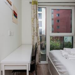 Отель 2 Bedroom Apartment With Balcony Великобритания, Лондон - отзывы, цены и фото номеров - забронировать отель 2 Bedroom Apartment With Balcony онлайн комната для гостей фото 2