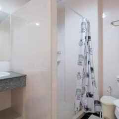 Отель Howard Square Boutique Hotel Таиланд, Бангкок - отзывы, цены и фото номеров - забронировать отель Howard Square Boutique Hotel онлайн ванная