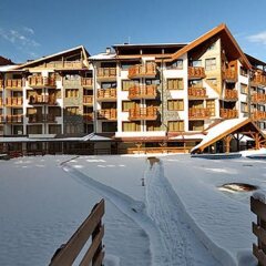 Отель Belvedere Holiday Club Банско приотельная территория