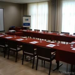 Отель Holiday Inn Express Bilbao Испания, Дерио - отзывы, цены и фото номеров - забронировать отель Holiday Inn Express Bilbao онлайн помещение для мероприятий