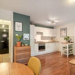 Отель Lovely, Cosy 1 bed in Holloway в номере