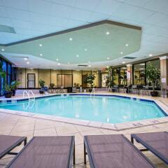 Отель Crowne Plaza Hotel-Newark Airport США, Элизабет - отзывы, цены и фото номеров - забронировать отель Crowne Plaza Hotel-Newark Airport онлайн бассейн фото 2