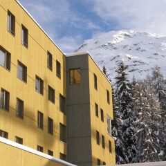 Отель Youth Hostel St. Moritz Швейцария, Санкт-Мориц - отзывы, цены и фото номеров - забронировать отель Youth Hostel St. Moritz онлайн вид на фасад