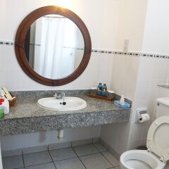 Отель Voyager Beach Resort ванная