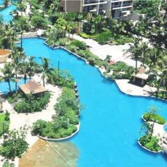 Апартаменты Sanya Haizhixing Seascape Holiday Apartment бассейн