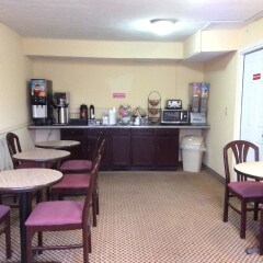 Отель Budget Inn East Columbus Колумбус питание