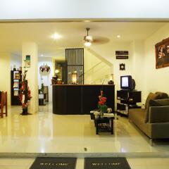 Отель Baan Oui Phuket Guest House интерьер отеля