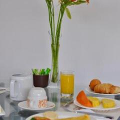 Hotel Santa Monica Suite питание