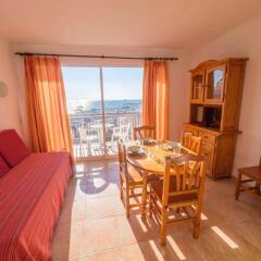 Отель Apartaments AR Europa Sun Испания, Бланес - отзывы, цены и фото номеров - забронировать отель Apartaments AR Europa Sun онлайн комната для гостей