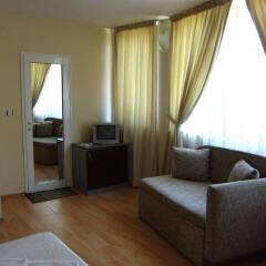 Отель Family Hotel Bistritsa Болгария, Сандански - отзывы, цены и фото номеров - забронировать отель Family Hotel Bistritsa онлайн комната для гостей фото 2