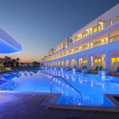 Отель Aliathon Aegean Village бассейн