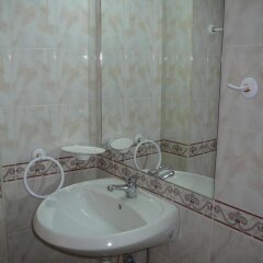 Отель Guest House Juja Болгария, Несебр - отзывы, цены и фото номеров - забронировать отель Guest House Juja онлайн ванная