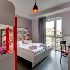 MEININGER Hotel Berlin Alexanderplatz 2* Стандартный номер с различными типами кроватей фото 2