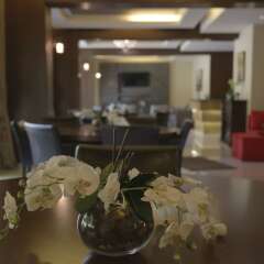The Lodge Inn Hotel