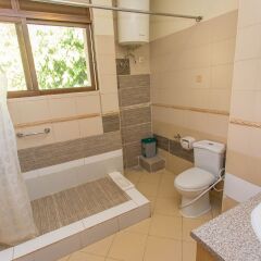 Aberdeen House Boutique Hotel in Kigali, Rwanda from 138$, photos, reviews - zenhotels.com bathroom