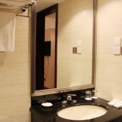 International Boutique Hotel ванная