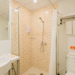 Отель Home Inn (Guangzhou Hualin International Jade City) Китай, Гуанчжоу - отзывы, цены и фото номеров - забронировать отель Home Inn (Guangzhou Hualin International Jade City) онлайн ванная