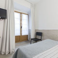 Отель Hostal Castilla II Puerta del Sol удобства в номере фото 2