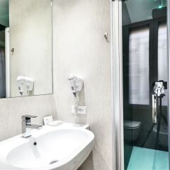 Отель Guesthouse Foresteria Margherita Milano Италия, Милан - отзывы, цены и фото номеров - забронировать отель Guesthouse Foresteria Margherita Milano онлайн ванная