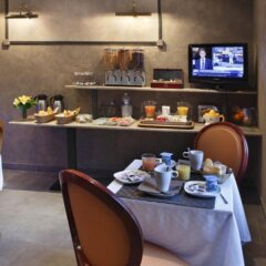 Отель Adonis Marseille Vieux Port питание