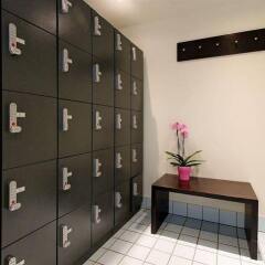 Отель ARCOTEL John F Berlin сейф в номере
