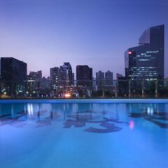 Отель Hilton Shenzhen Futian бассейн