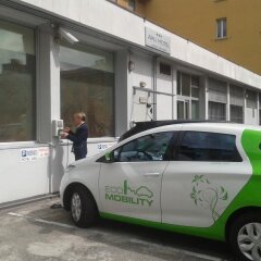 Отель Arli Business And Wellness Бергамо городской автобус