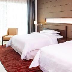 Отель Four Points by Sheraton Sharjah комната для гостей фото 4