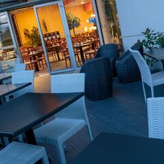 Отель Holiday Inn Clermont-Ferrand Centre Франция, Клермон-Ферран - отзывы, цены и фото номеров - забронировать отель Holiday Inn Clermont-Ferrand Centre онлайн питание фото 2