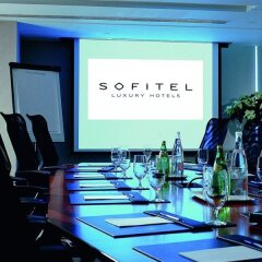 Отель Sofitel Montreal Golden Mile Канада, Монреаль - отзывы, цены и фото номеров - забронировать отель Sofitel Montreal Golden Mile онлайн фитнесс-зал фото 3