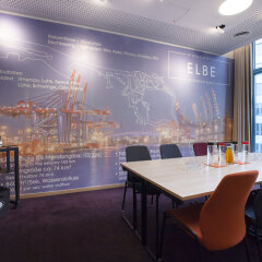 Отель Scandic Hamburg Emporio