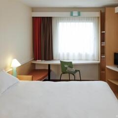 Отель ibis Hotel Köln Centrum Германия, Кёльн - отзывы, цены и фото номеров - забронировать отель ibis Hotel Köln Centrum онлайн комната для гостей фото 4