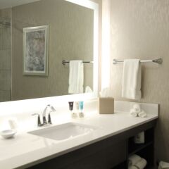 Отель Crowne Plaza Nashua ванная фото 2