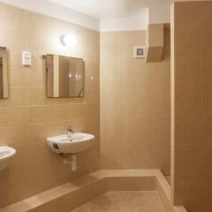 Walking Bed Budapest Hostel Будапешт ванная