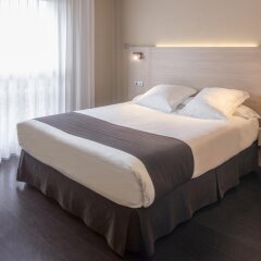 Hotel SERHS Rivoli Rambla in Barcelona, Spain from 249$, photos, reviews - zenhotels.com guestroom