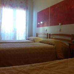 Atlantis Hotel комната для гостей
