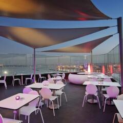 Отель DoubleTree By Hilton Istanbul - Moda пляж фото 2